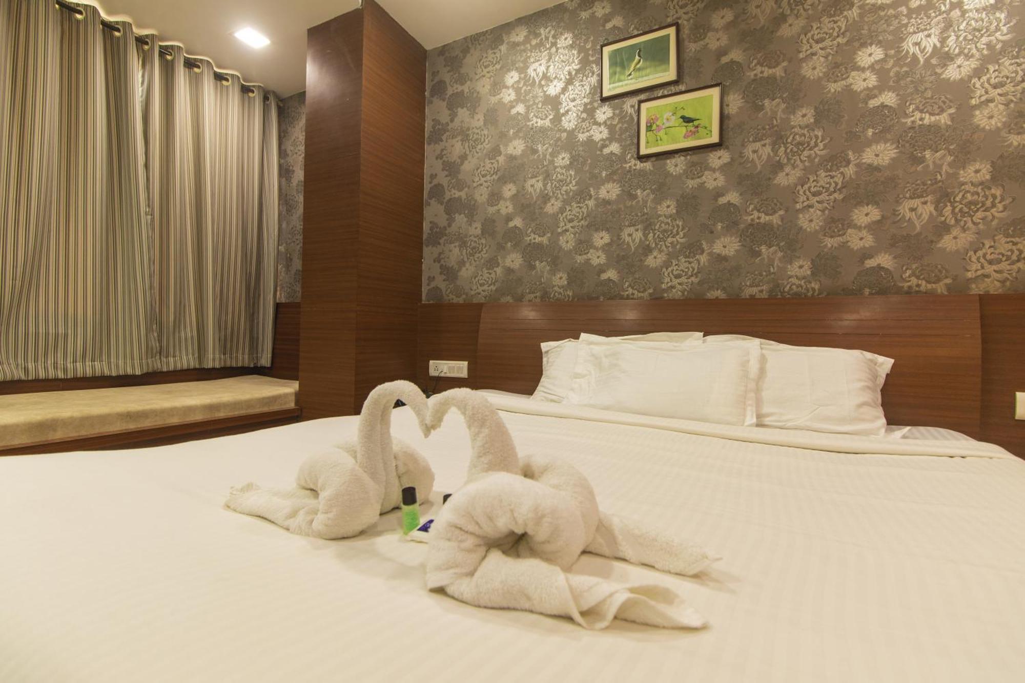 Wow Stayz2 Misty Meadows Pachmarhi ภายนอก รูปภาพ