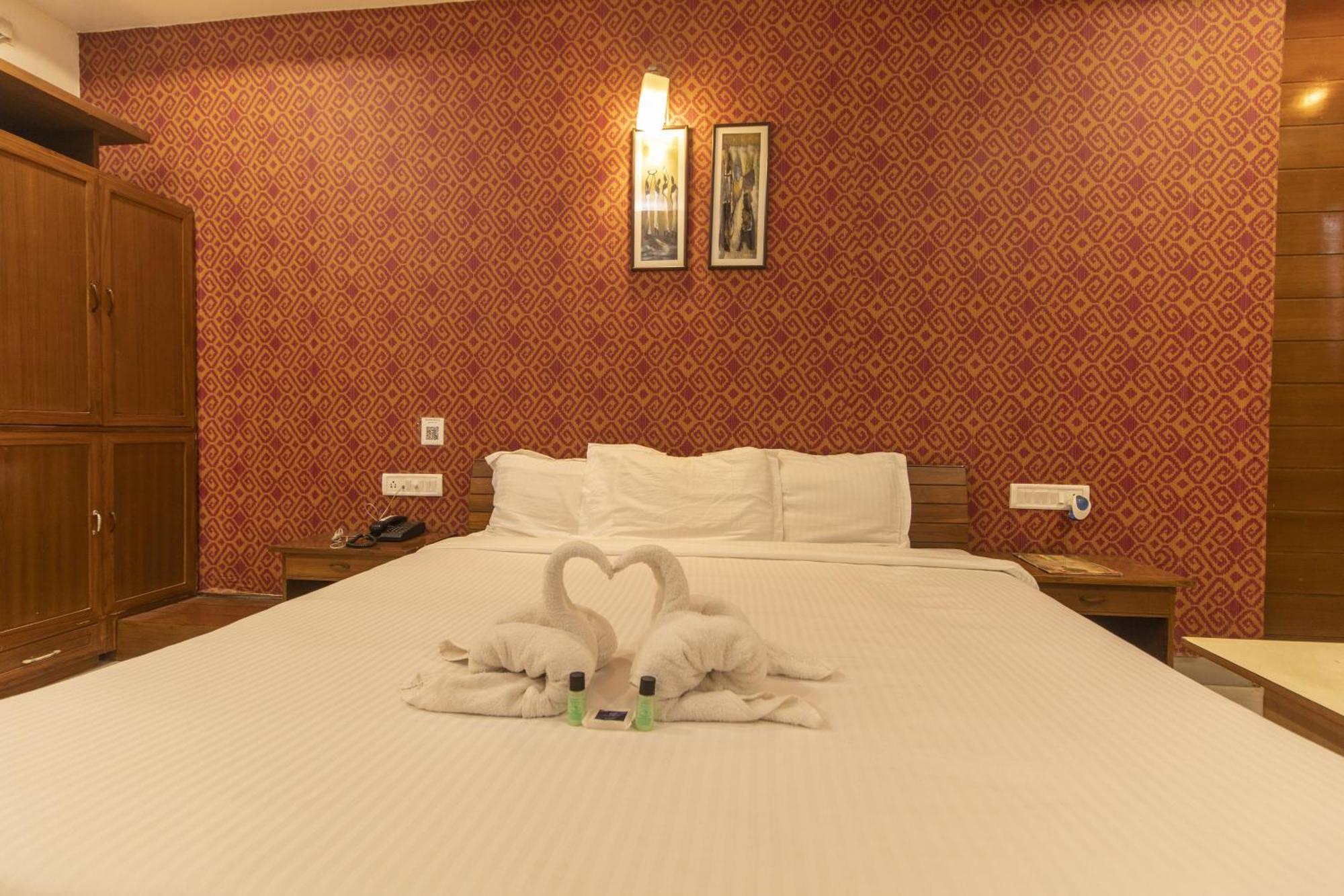Wow Stayz2 Misty Meadows Pachmarhi ภายนอก รูปภาพ